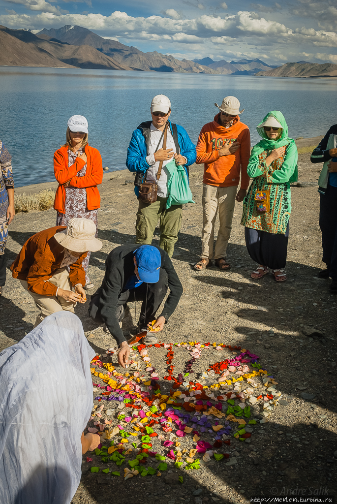 Озеро Пангонг Штат Джамму-и-Кашмир, Индия