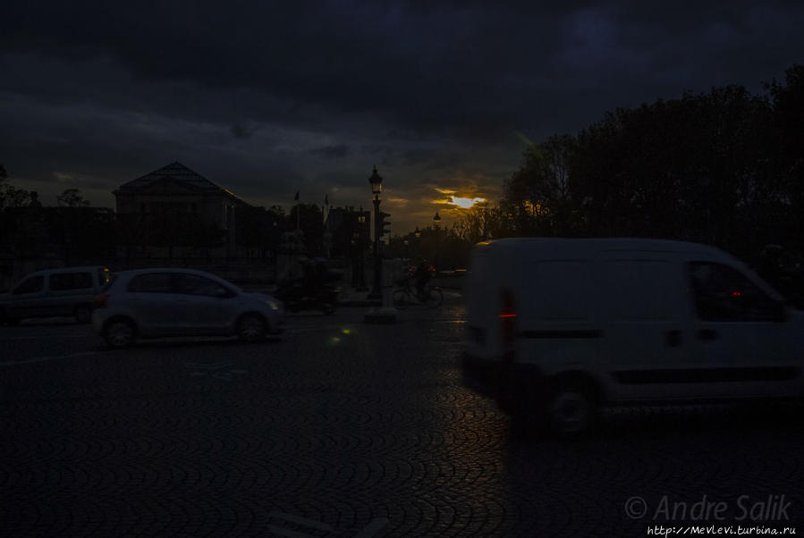 На рассвете Париж, Франция