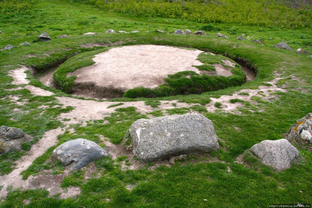 Стол пионов — Сказочное кольцо / Table des pions — The Fairy Ring