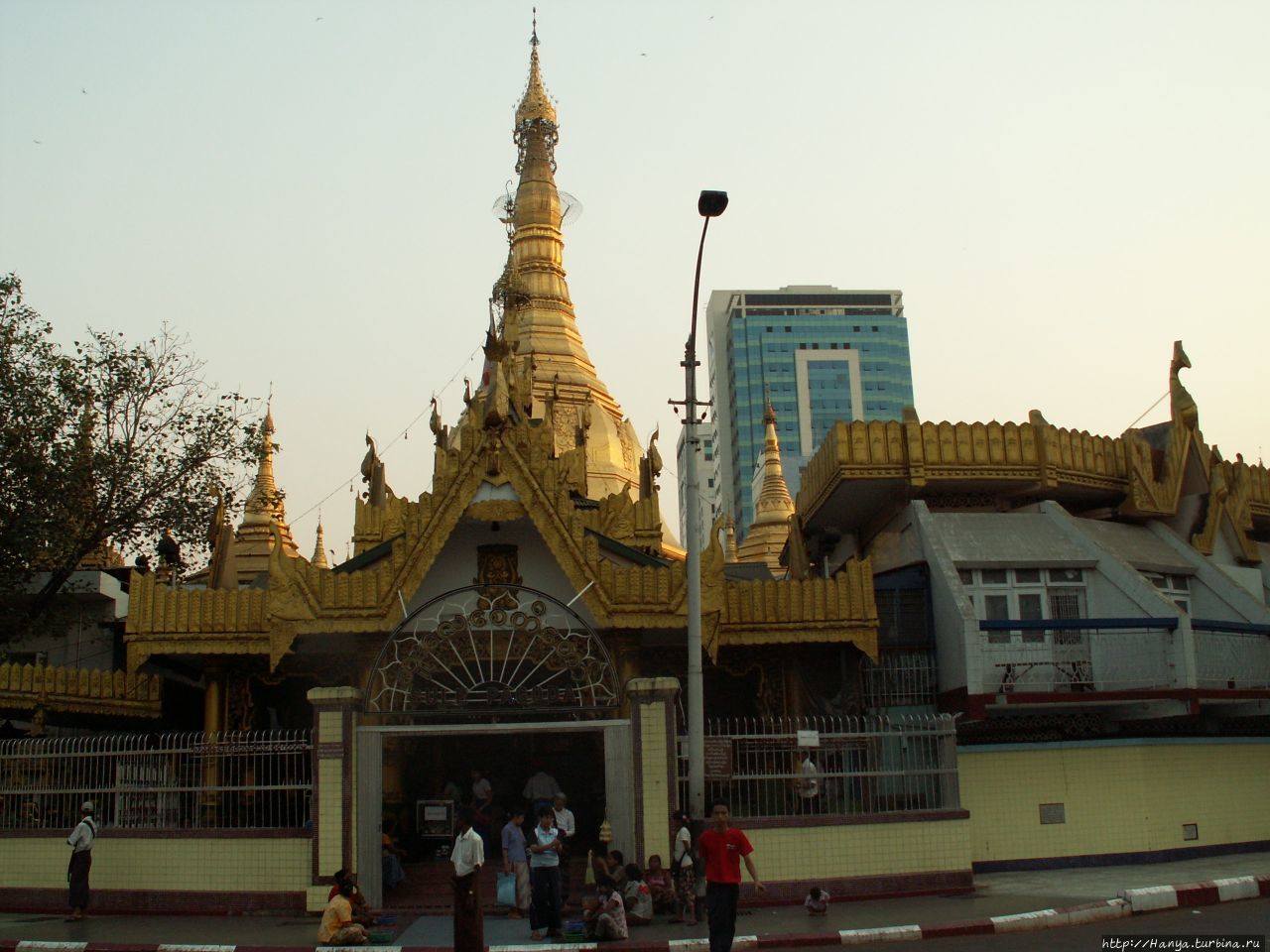 Пагода Суле в Янгуне Янгон, Мьянма