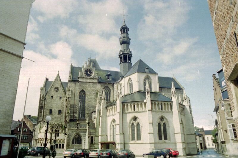 Церковь Святого Леонарда / Sint-Leonarduskerk