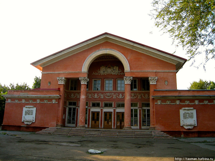 Драматический театр Северодонецк, Украина