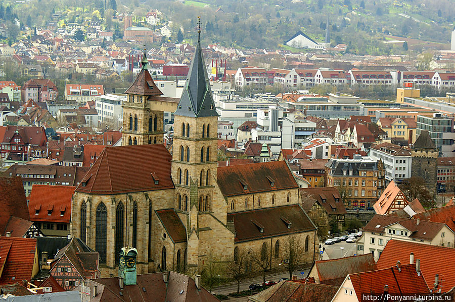 Панорама старого города с крепостной стены Эслинген, Германия