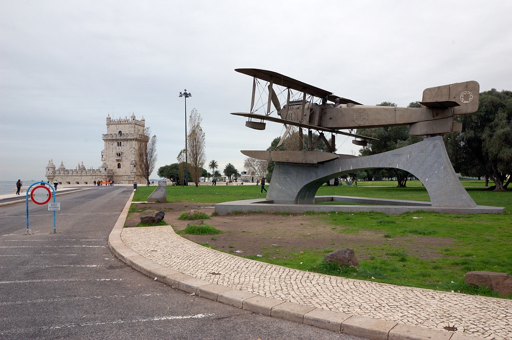 Памятник летчикам / Sacadura Cabral and Gago Coutinho Monument