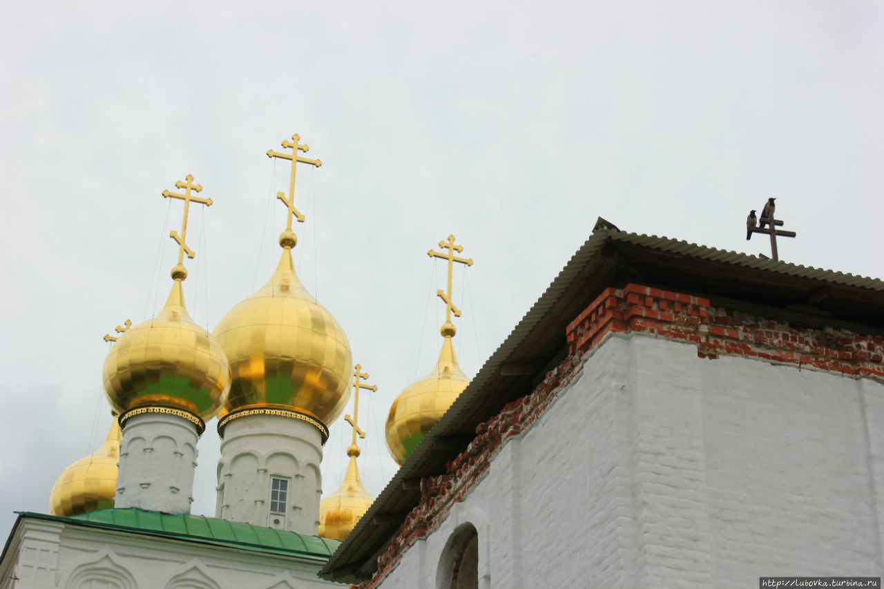 Храм еще восстановлен не полностью...ведутся работы... Павлово, Россия