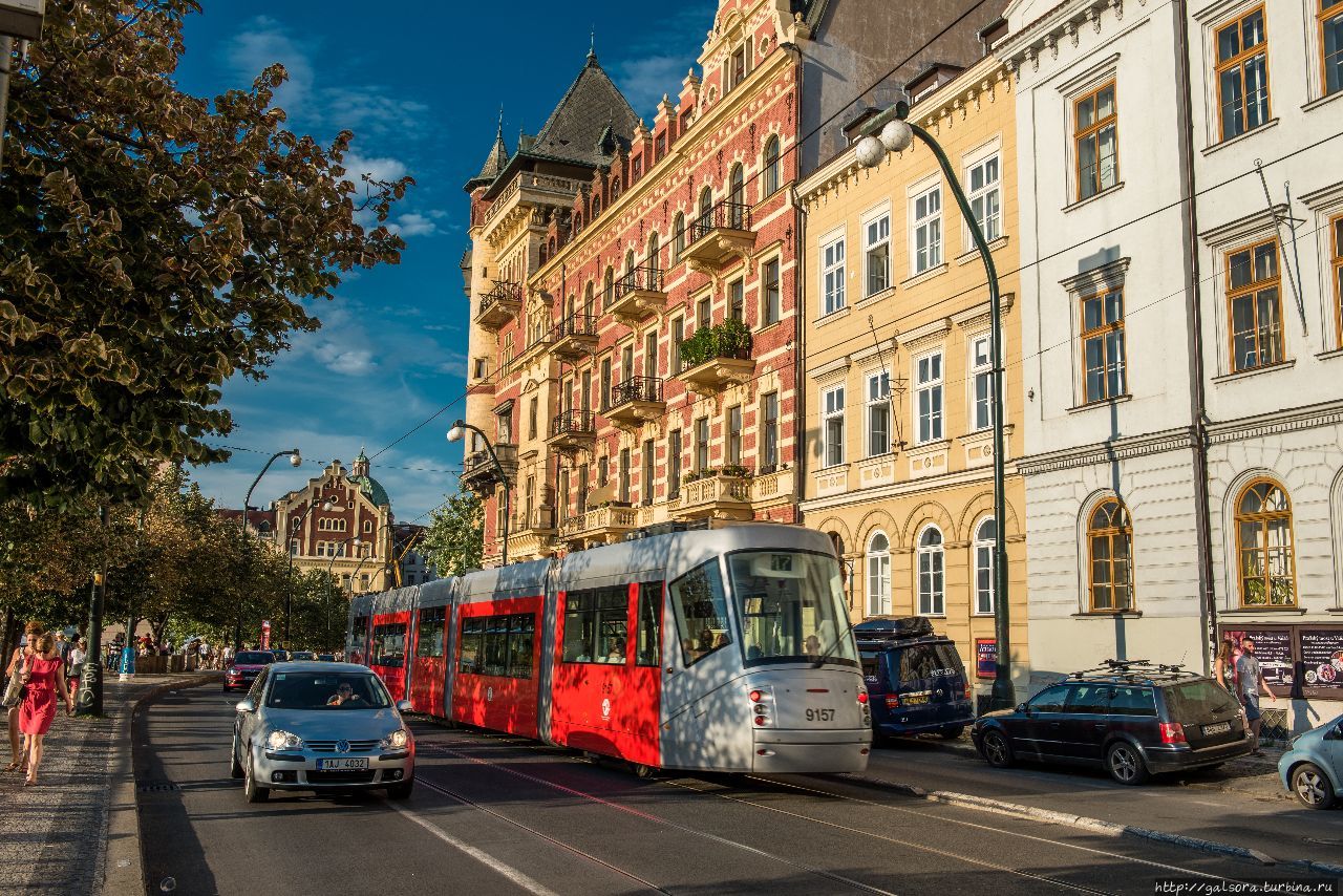 ОТ Танцующего деконструктивизма к Карлову Мосту Прага, Чехия