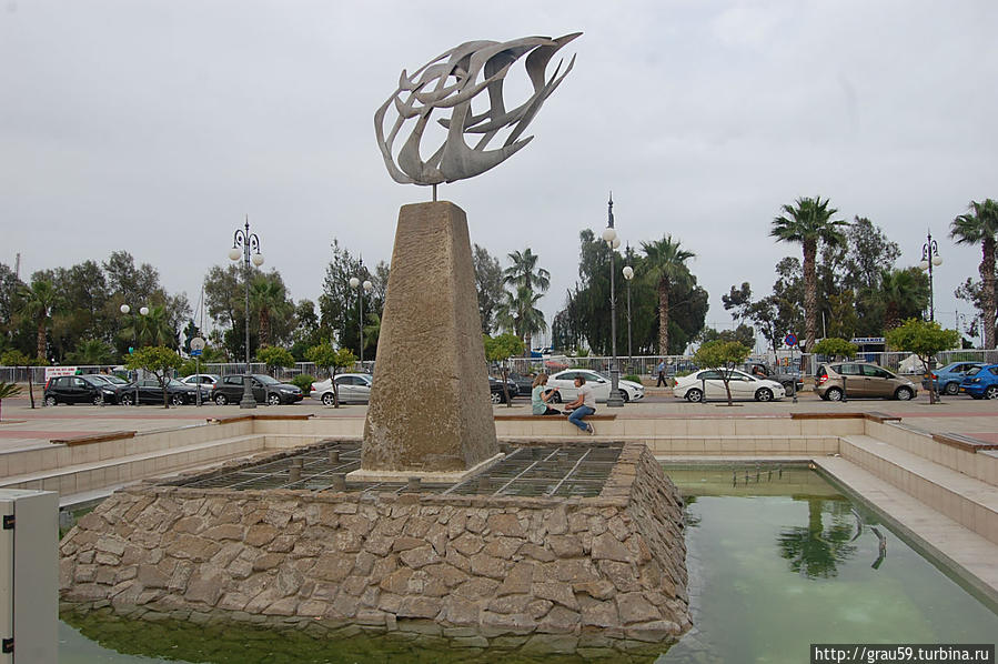 Фонтан на площади Европы, Ларнака Кипр