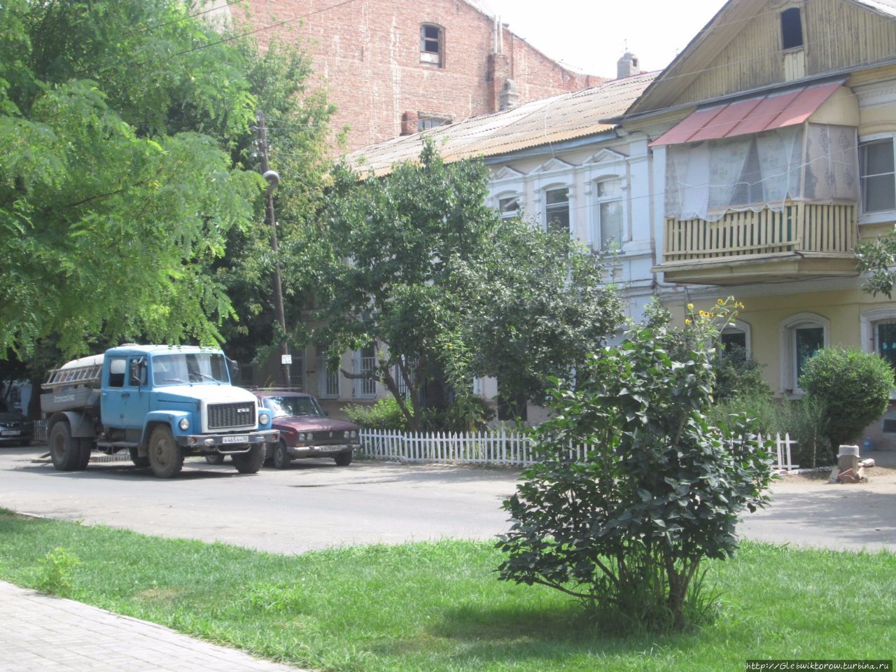 Прогулка от улицы Свердлова до театра кукол Астрахань, Россия