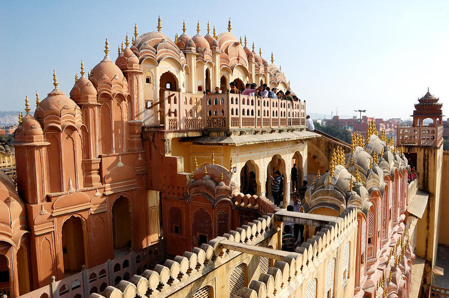 Вид на верхний балкон дворца Джайпур, Индия