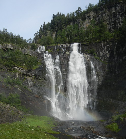 Skjervetfossen. Издалека 