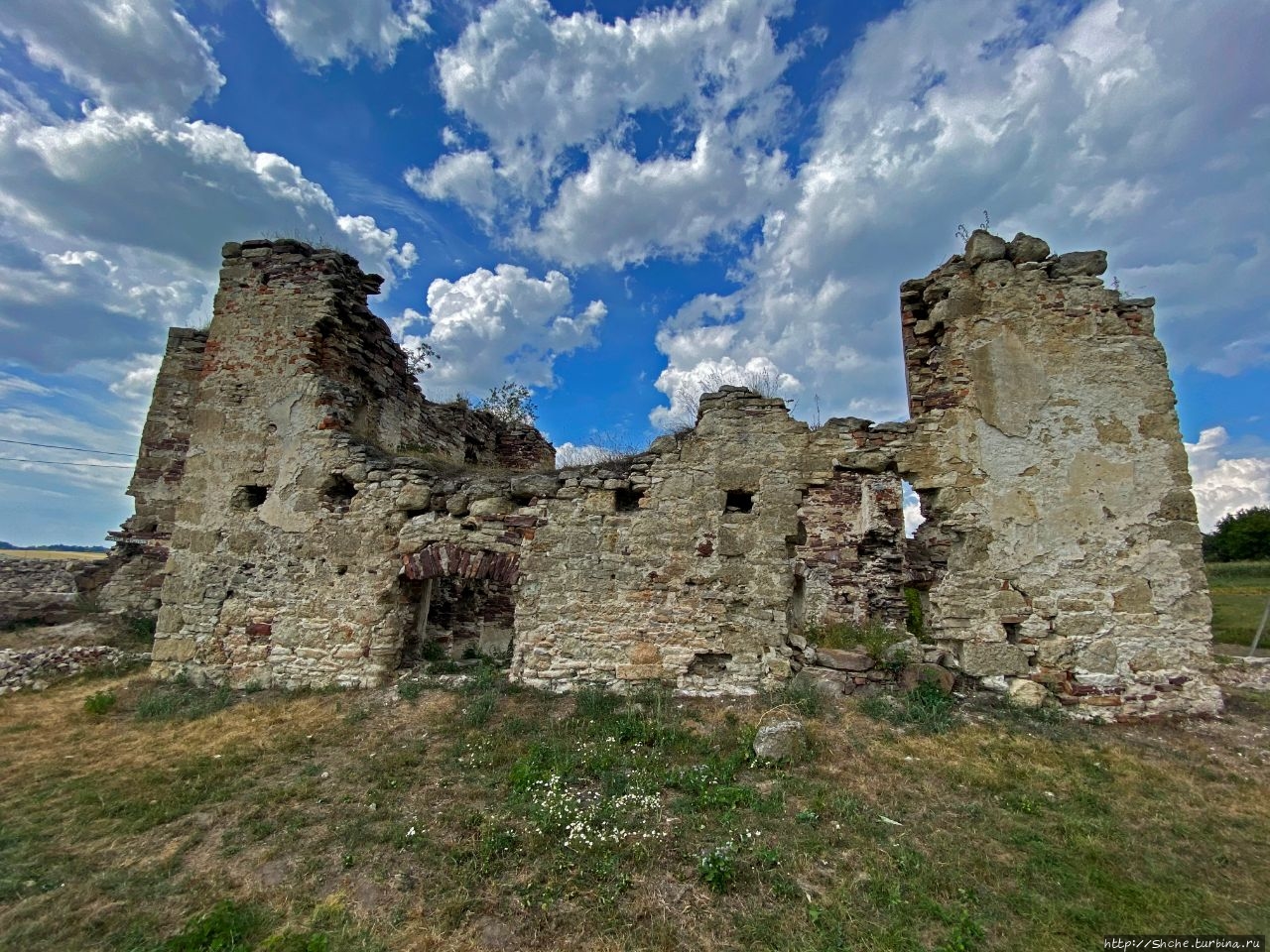 Замок в Подзамочке Подзамочек, Украина