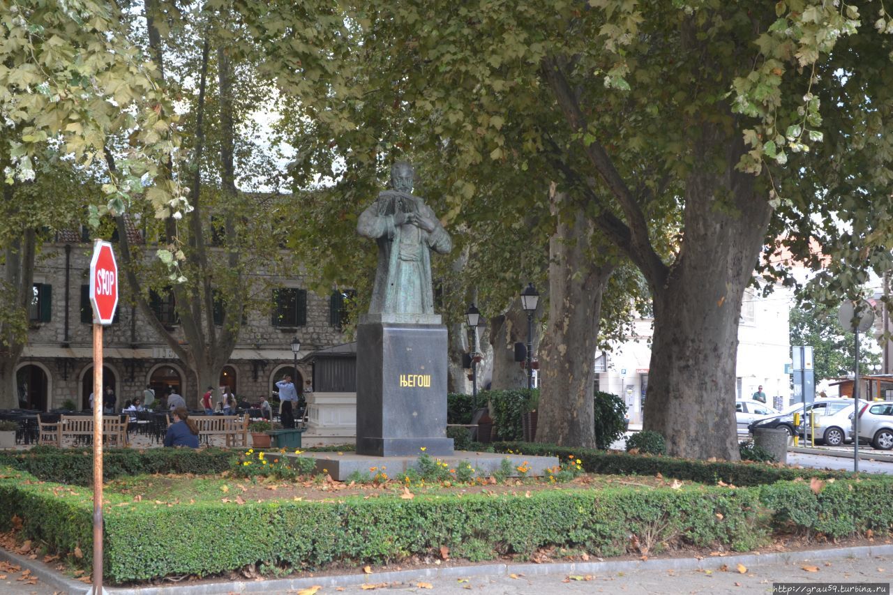 Памятник Негошу Требинье, Босния и Герцеговина