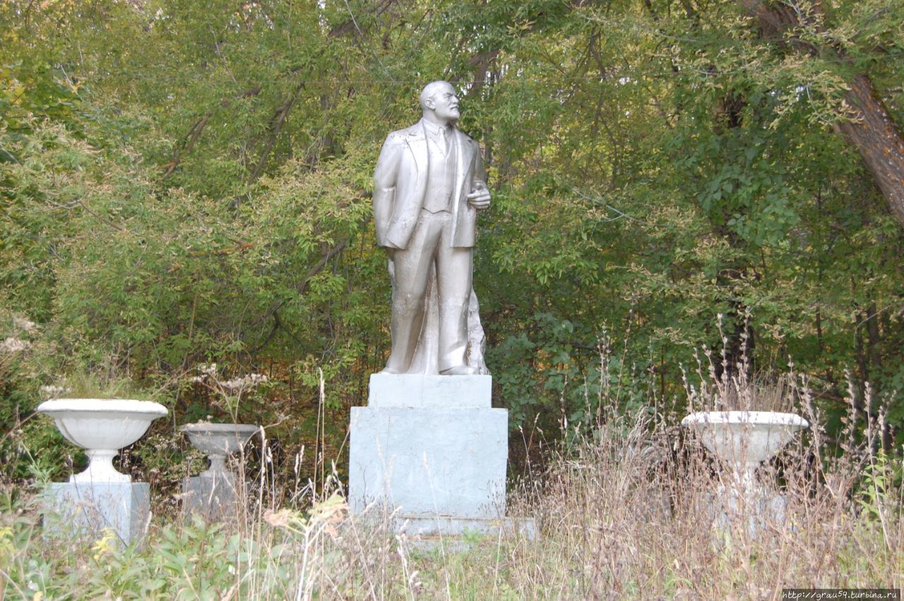 Памятник В.И.Ленину Черемшаны, Россия