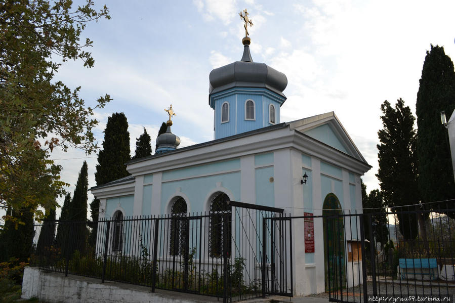 Храм святого исповедника архиепископа Луки Алушта, Россия