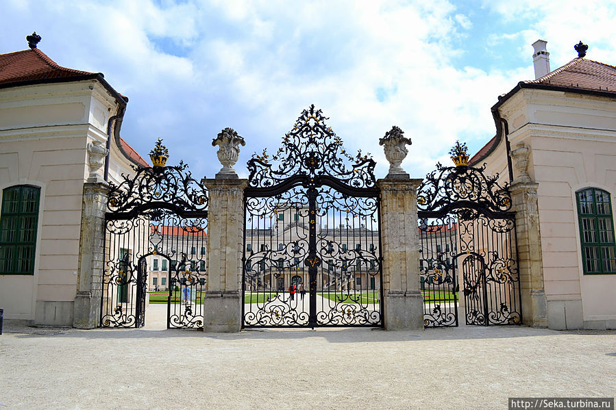 Парадные ворота Фертёд, Венгрия