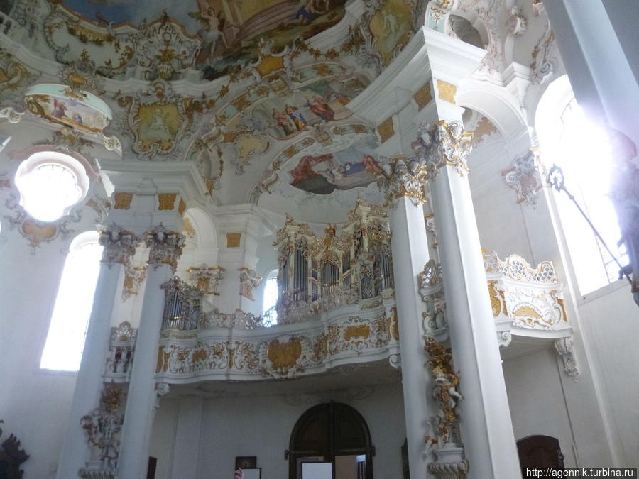 Орган — восстановлен в конце прошлого века в первоначальном виде Земля Бавария, Германия