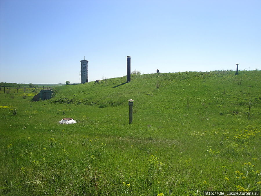 Вот посмотришь — какая-то ерунда вокруг. Никак не тянет на бывший секретный объект )