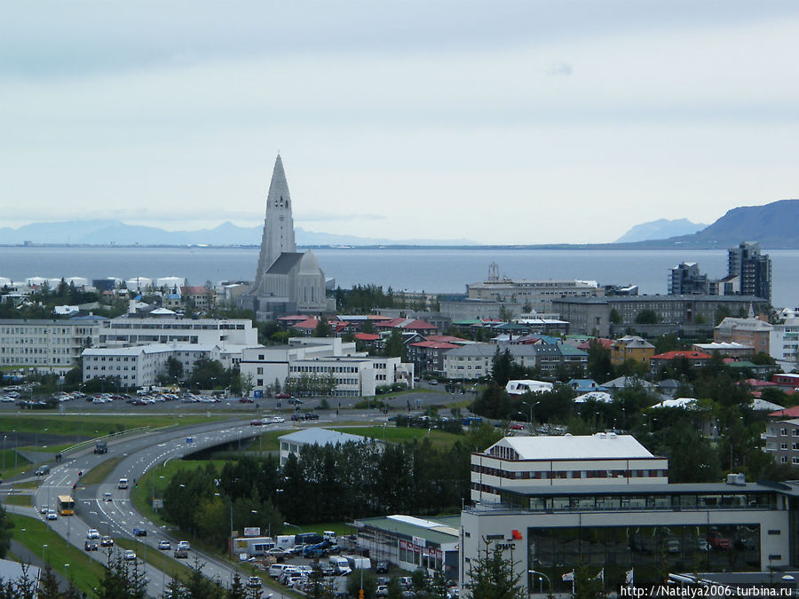 Рейкьявик. Вид на город со смотровой площадки башни Перлан. Исландия