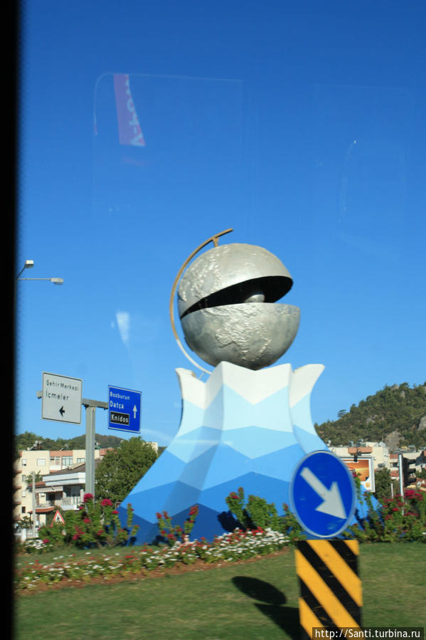 Жемчужина мира памятник Мармарис, Турция