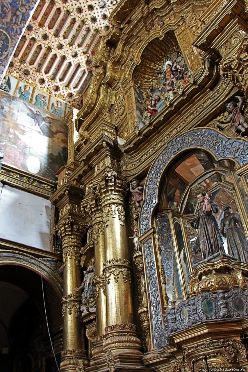 Роскошная! Церковь святого Францизска в Кито