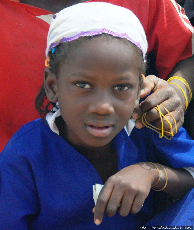 Тчамба. Школа и школьники Тчамба, Камерун