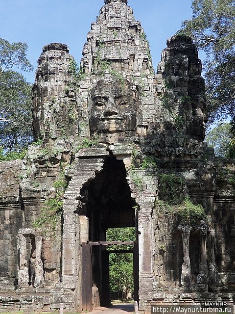 Вход на территорию храма. Ангкор (столица государства кхмеров), Камбоджа