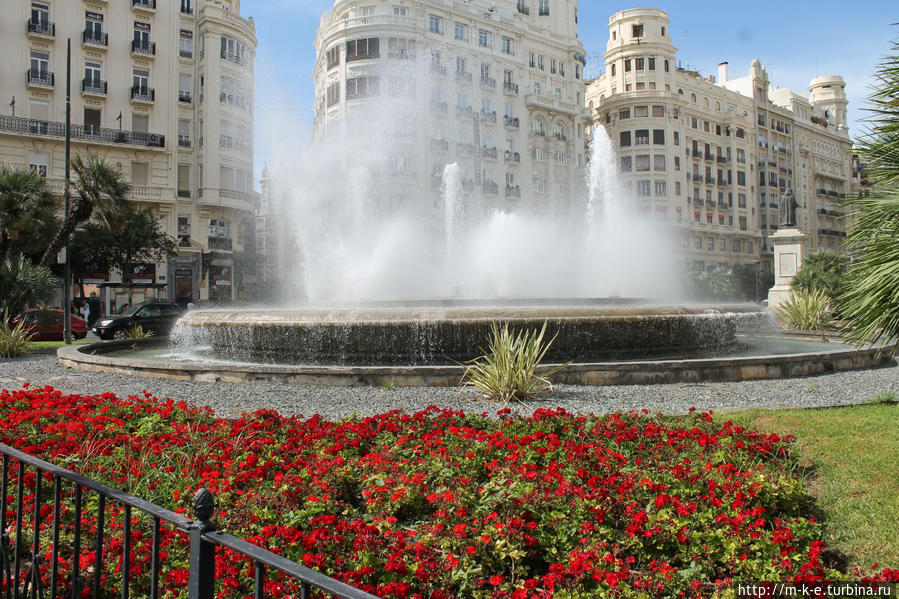 Сам фонтан Валенсия, Испания