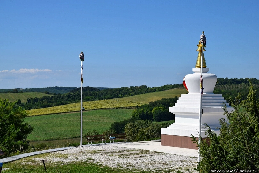 Ступа Просветления Бечке, Венгрия