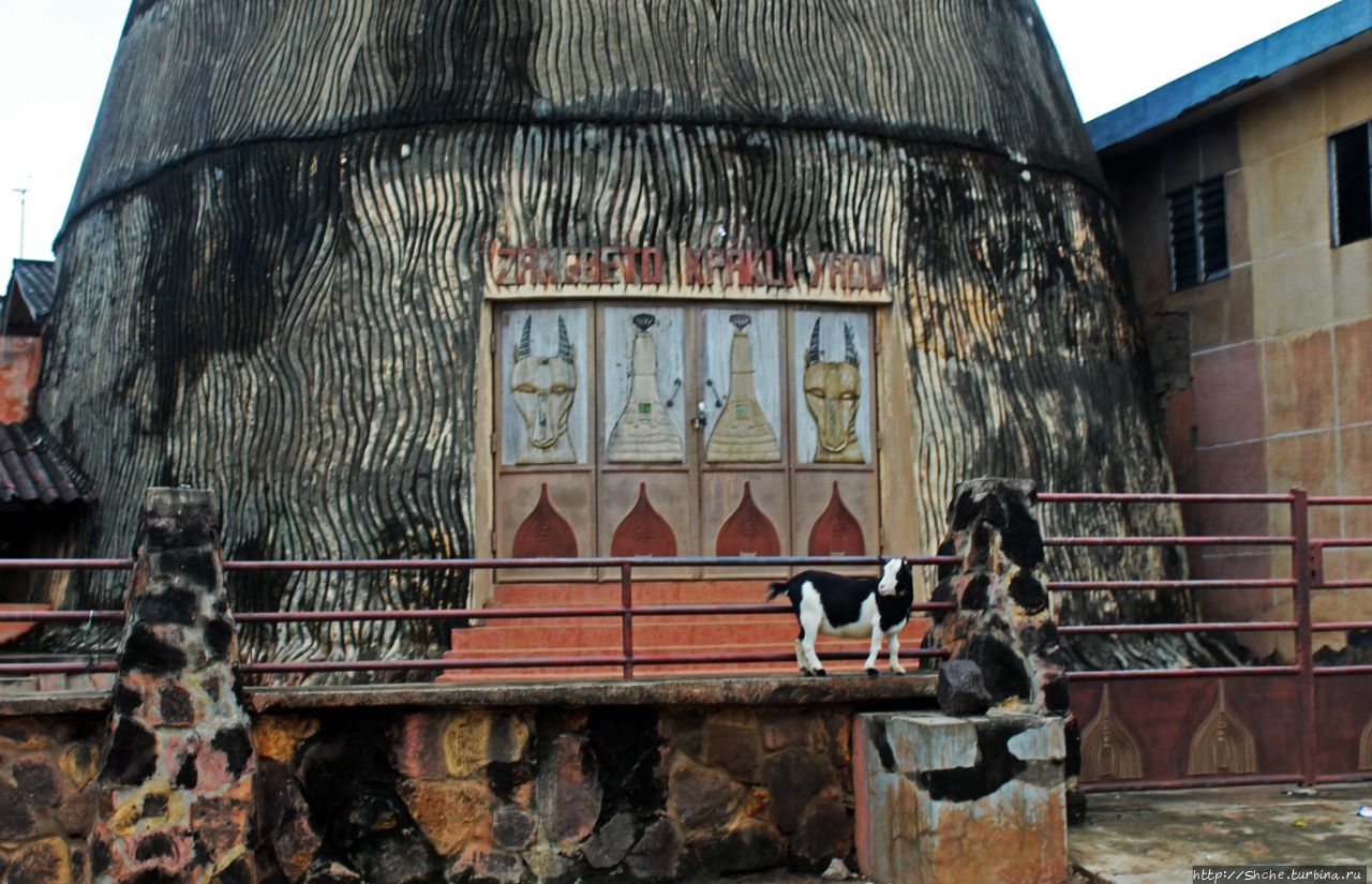 Храм Зангбето Порто-Ново, Бенин