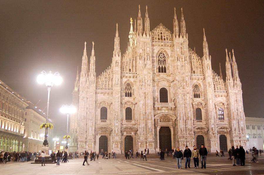 Миланский собор Дуомо Милан, Италия