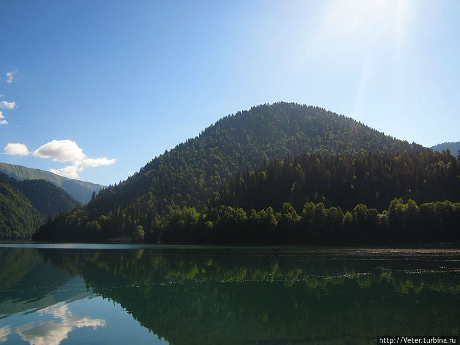 В Рице, кстати, водится форель.
