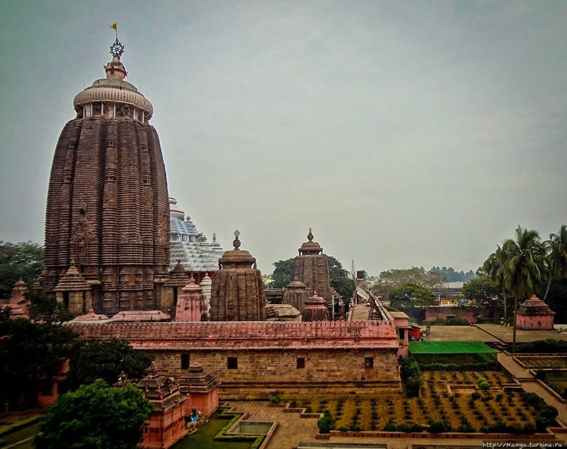 Индия. Jagannatha (Джаганнатх) в Ориссе. Из интернета Бхактапур, Непал