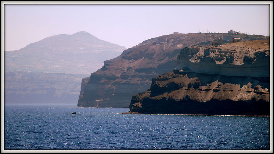 Экзотичное купание и три необитаемых острова Санторини