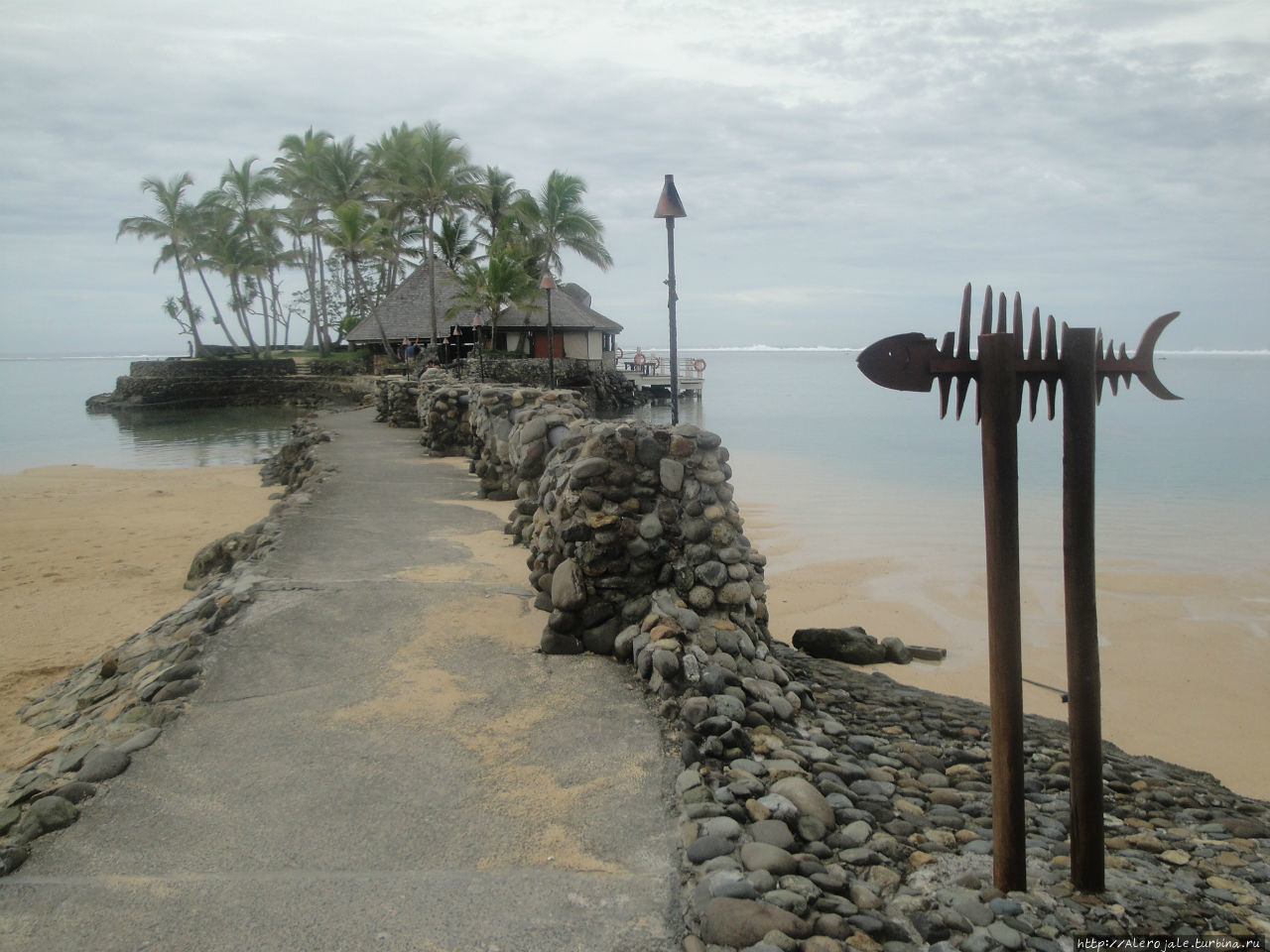 Уорвик Остров Вити-Леву, Фиджи