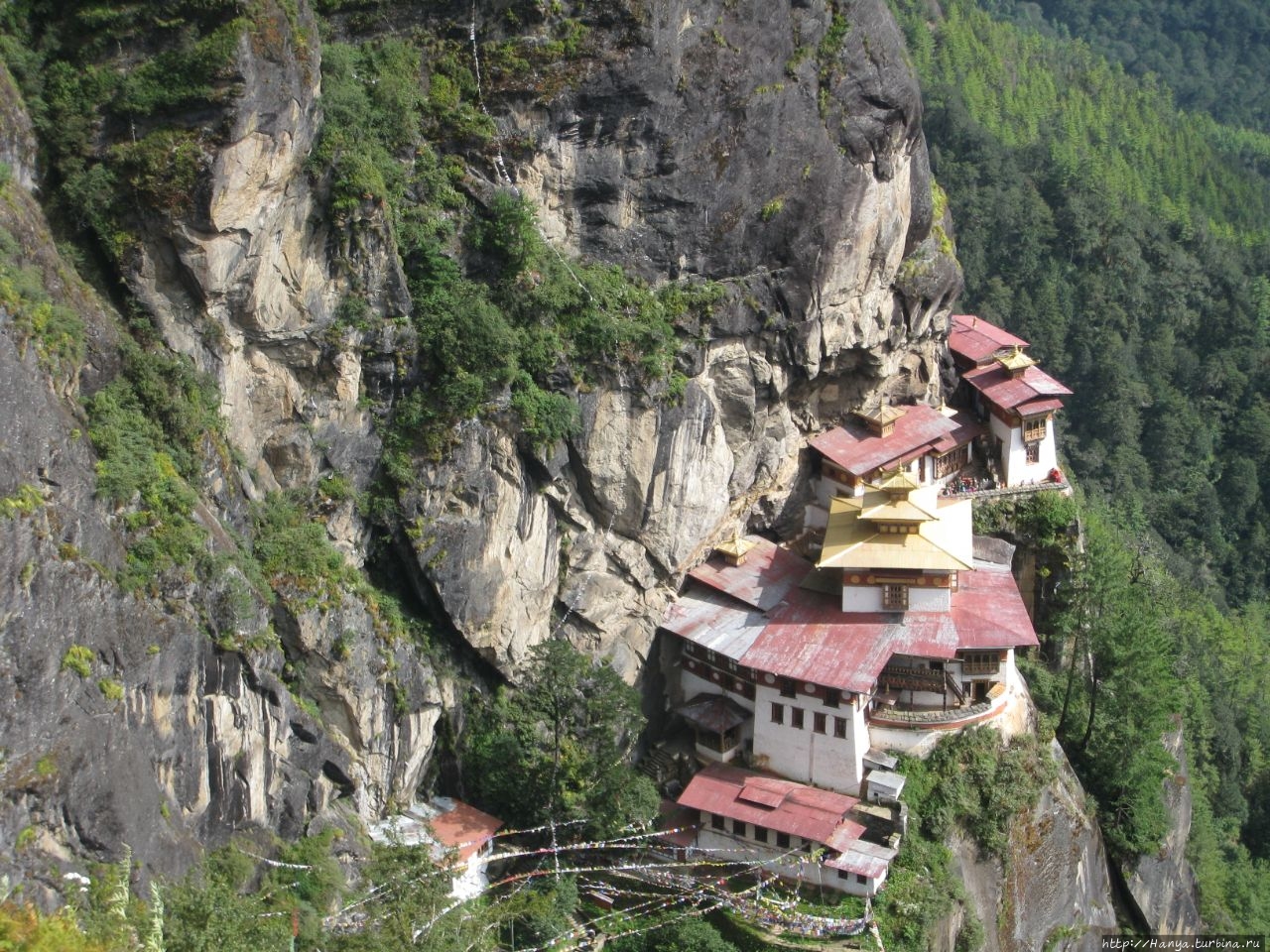Монастырь Taktshang Goemba (Гнездо Тигрицы) Паро, Бутан