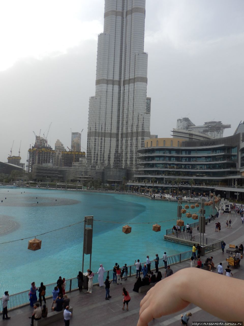 Лучший вид на  поющий фонтан в Дубае Дубай, ОАЭ
