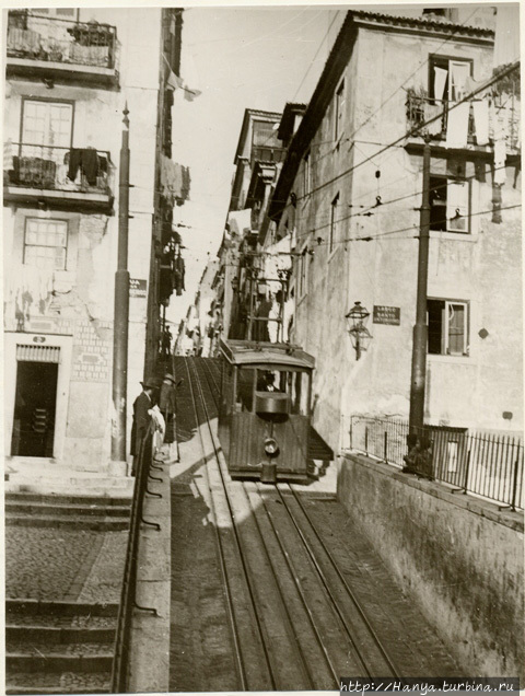 Фуникулер-подъемник Лавра. Фото 1927 года. Из интернета Лиссабон, Португалия