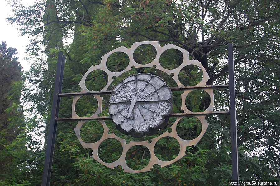 Часы Пицунда, Абхазия