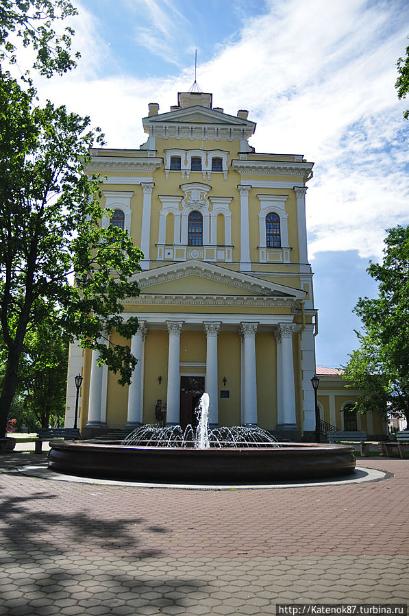 Здание водоканала, сейчас там музей. Кронштадт, Россия