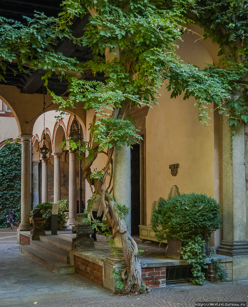 Дом Ателлани с виноградником Леонардо да Винчи Милан, Италия