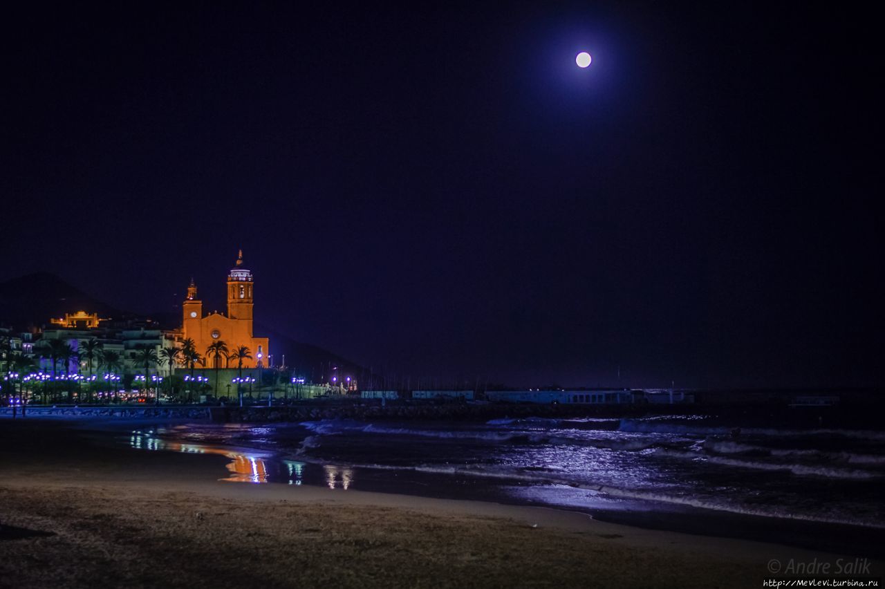 Вечер. Ситжес. Прибой Ситжес, Испания