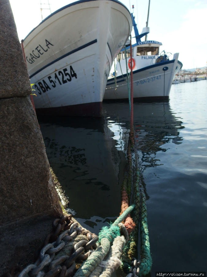 Фамилия обязывает: путешествие к маяку и рыбацкий порт Паламос, Испания