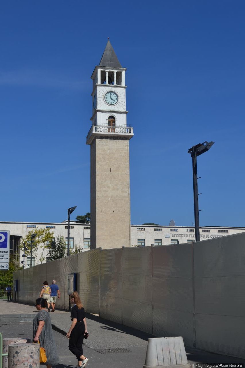 Часовая башня / Clock Tower of Tirana Kulla e Sahatit