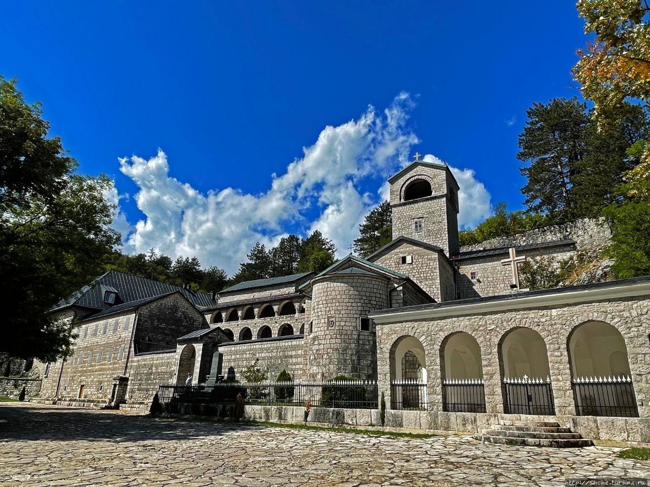 Православный монастырь в исторической столице Черногории