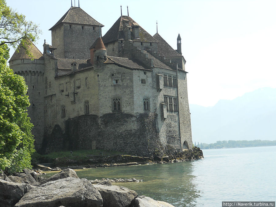 Шильонский замок — каменная платформа Кантон Во, Швейцария