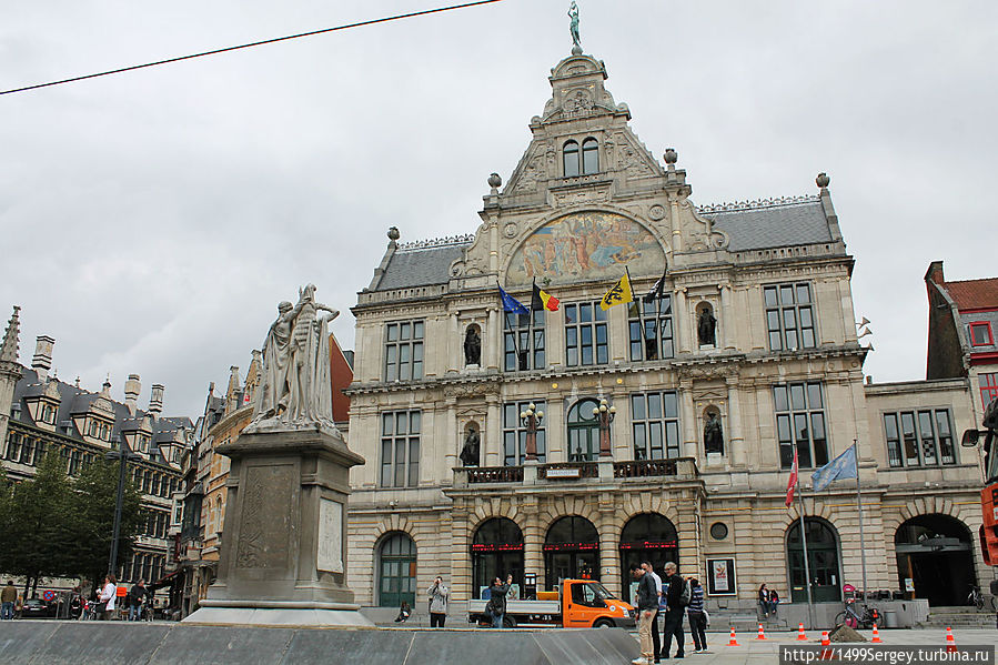 Здание Королевского фламандского театра Гент, Бельгия