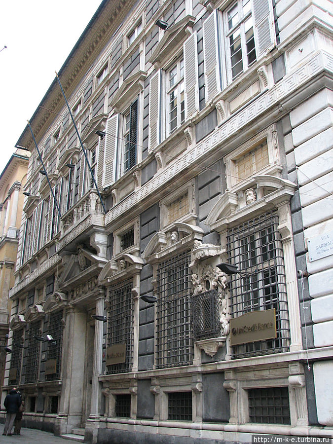 Дом 1 Генуя, Италия