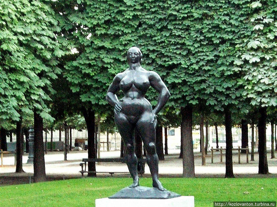 Парижский ответ нашей женщине с веслом — 