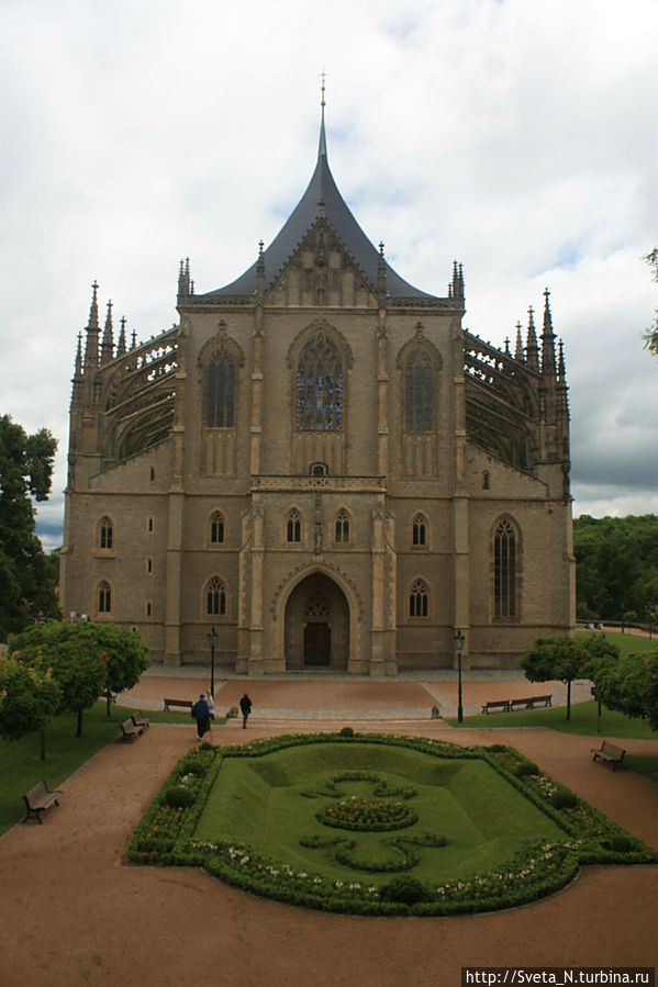 Собор Святой Варвары. Удивительный.