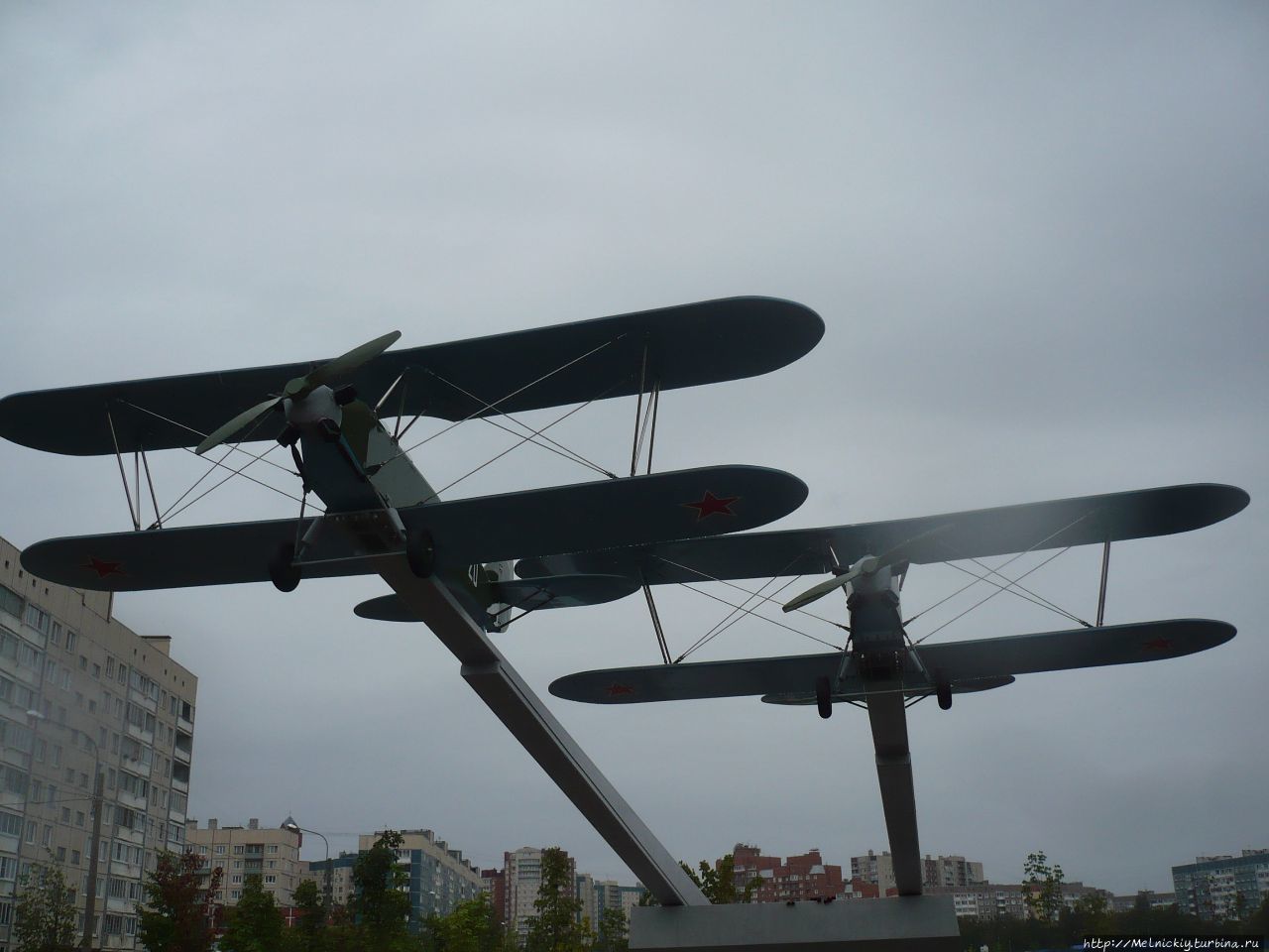 Памятник самолету У-2 Санкт-Петербург, Россия